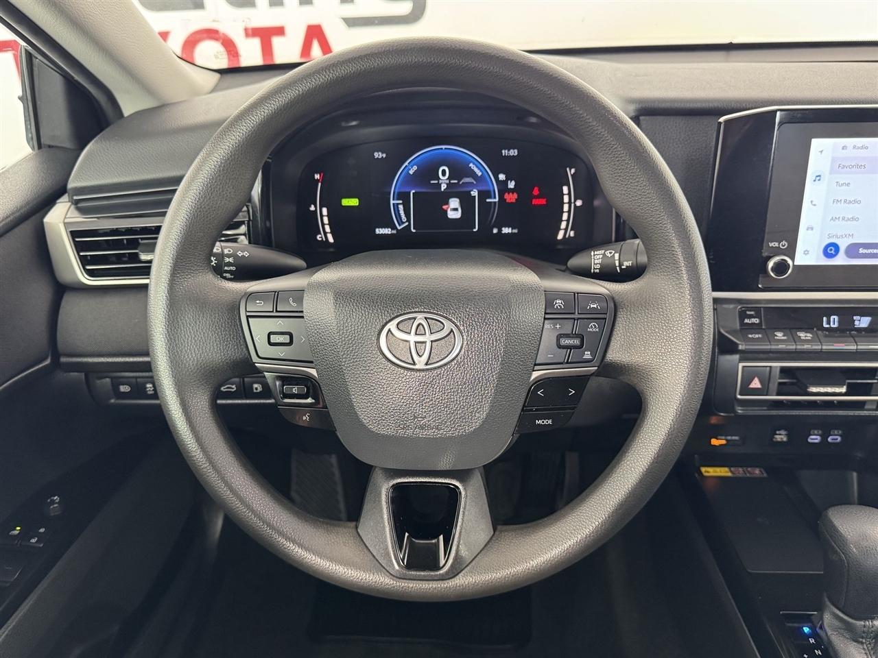 Toyota Camry Hybrid XLE 2025