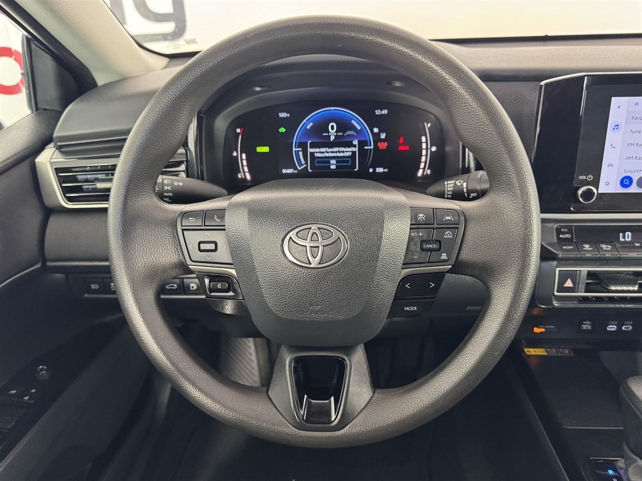 Toyota Camry Hybrid XLE 2025