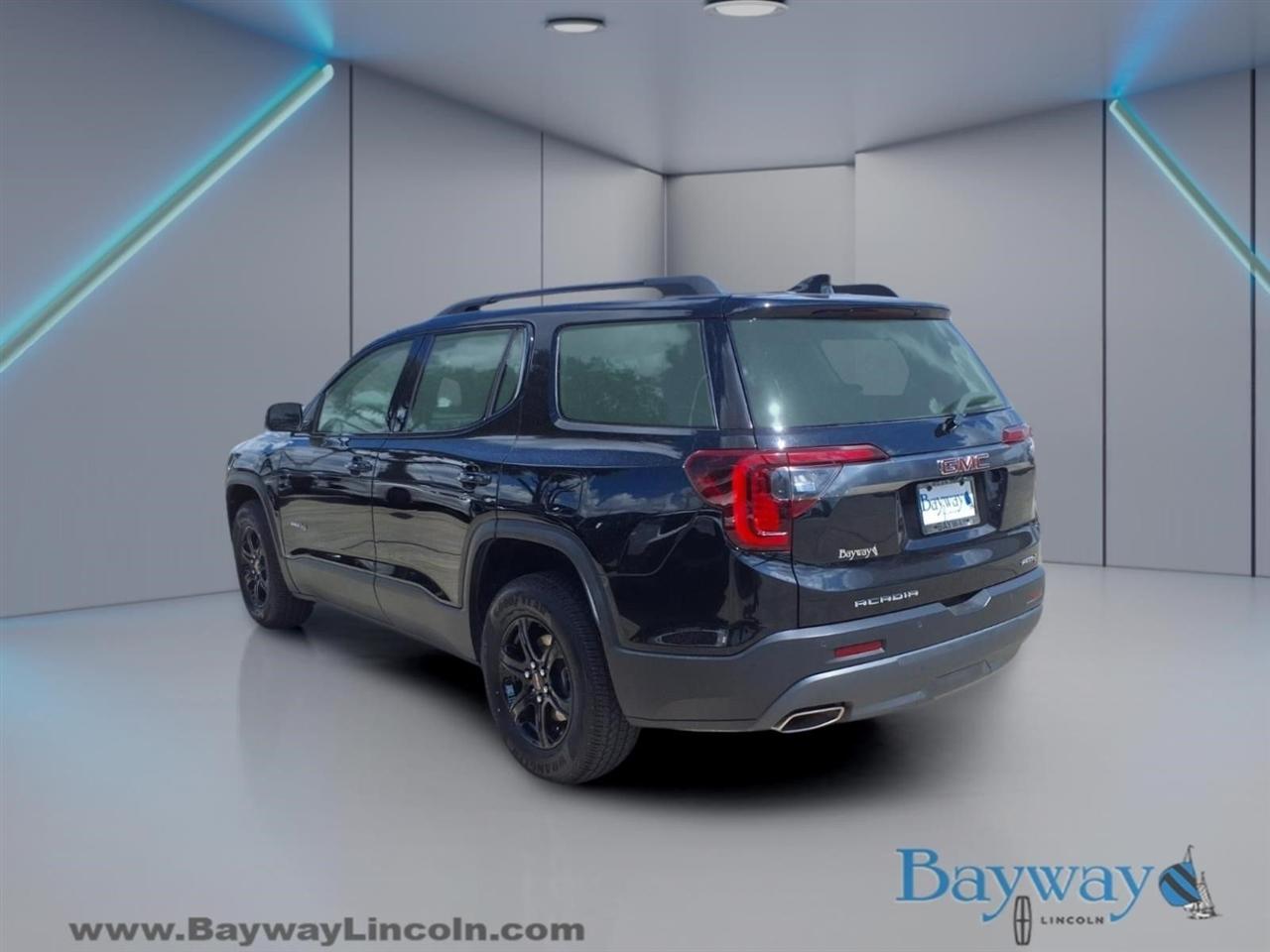 GMC Acadia SLE 2023