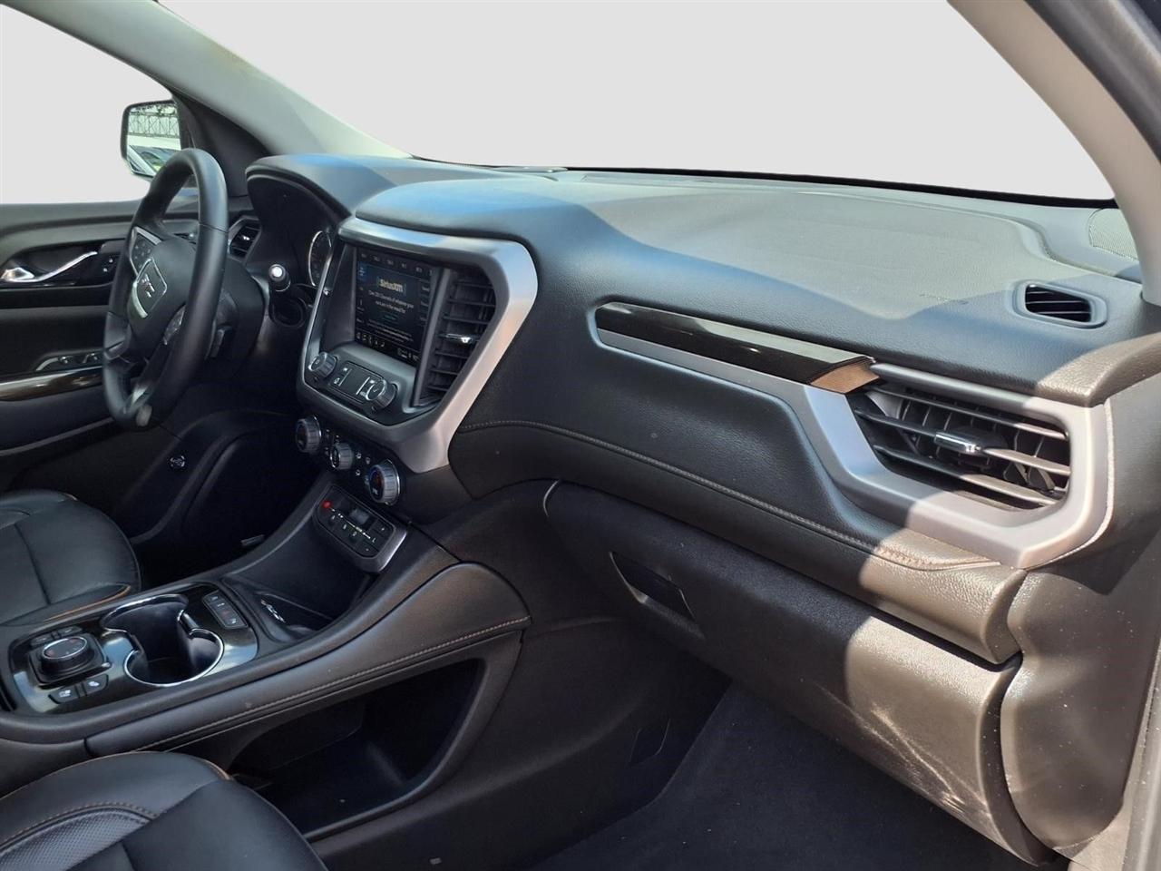 GMC Acadia SLE 2023
