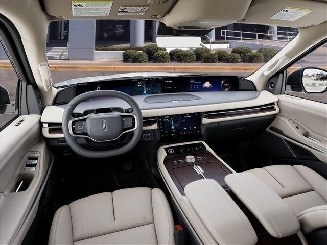Lincoln Navigator Premiere 2027