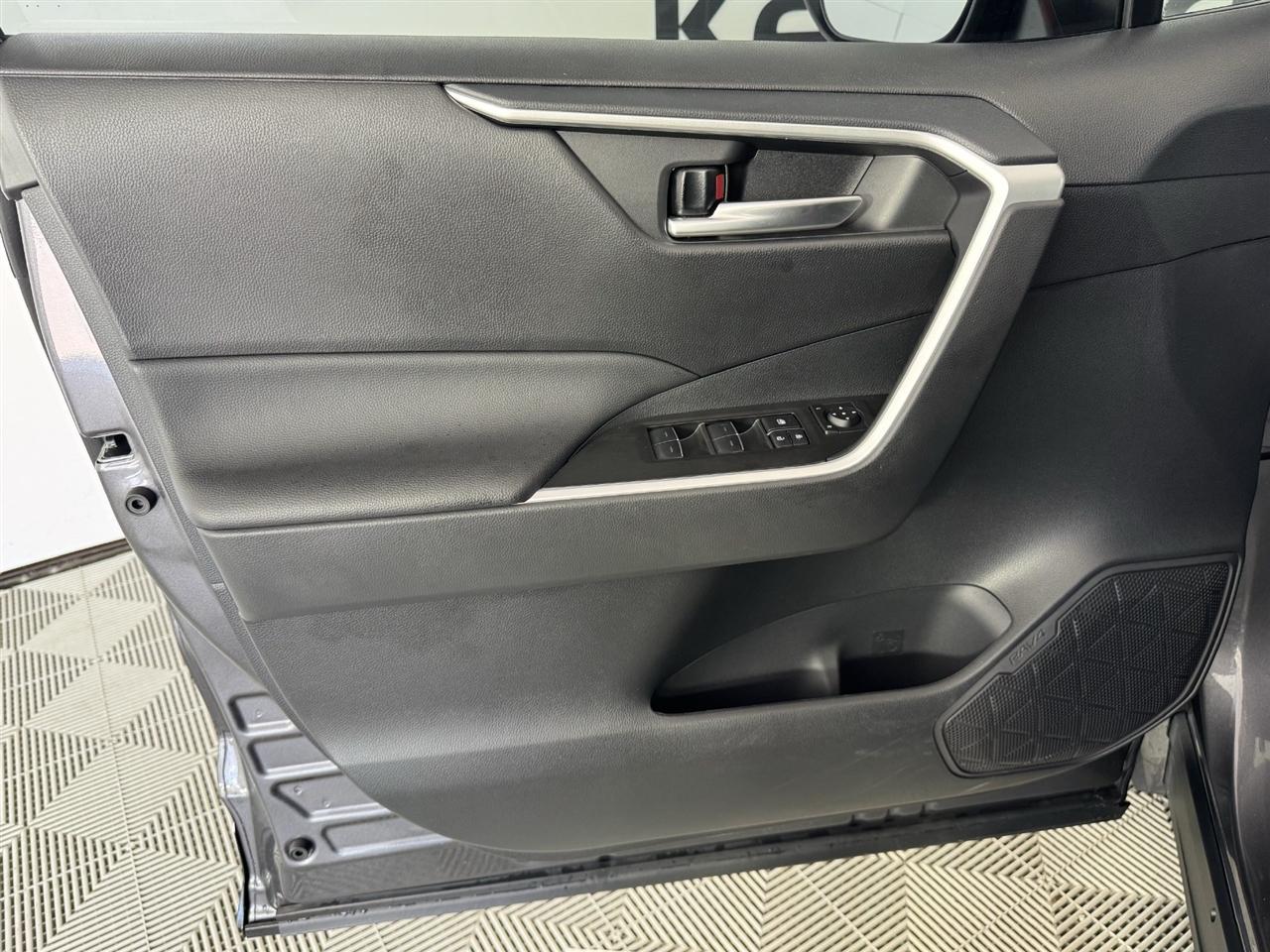 Toyota RAV4 Hybrid SE 2025