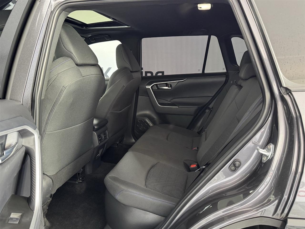 Toyota RAV4 Hybrid SE 2025