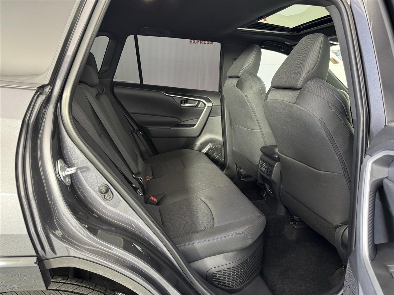 Toyota RAV4 Hybrid SE 2025