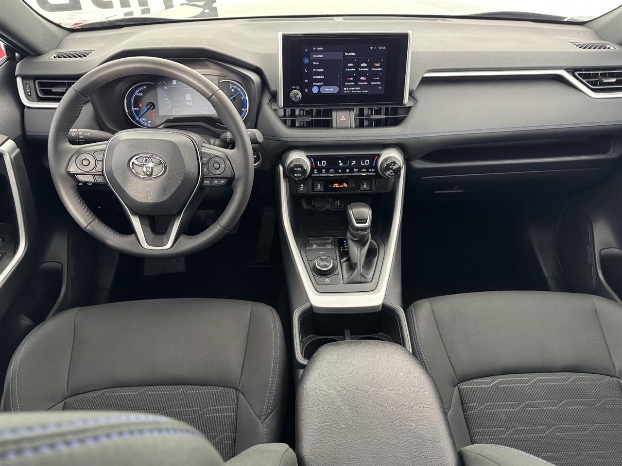 Toyota RAV4 Hybrid SE 2025