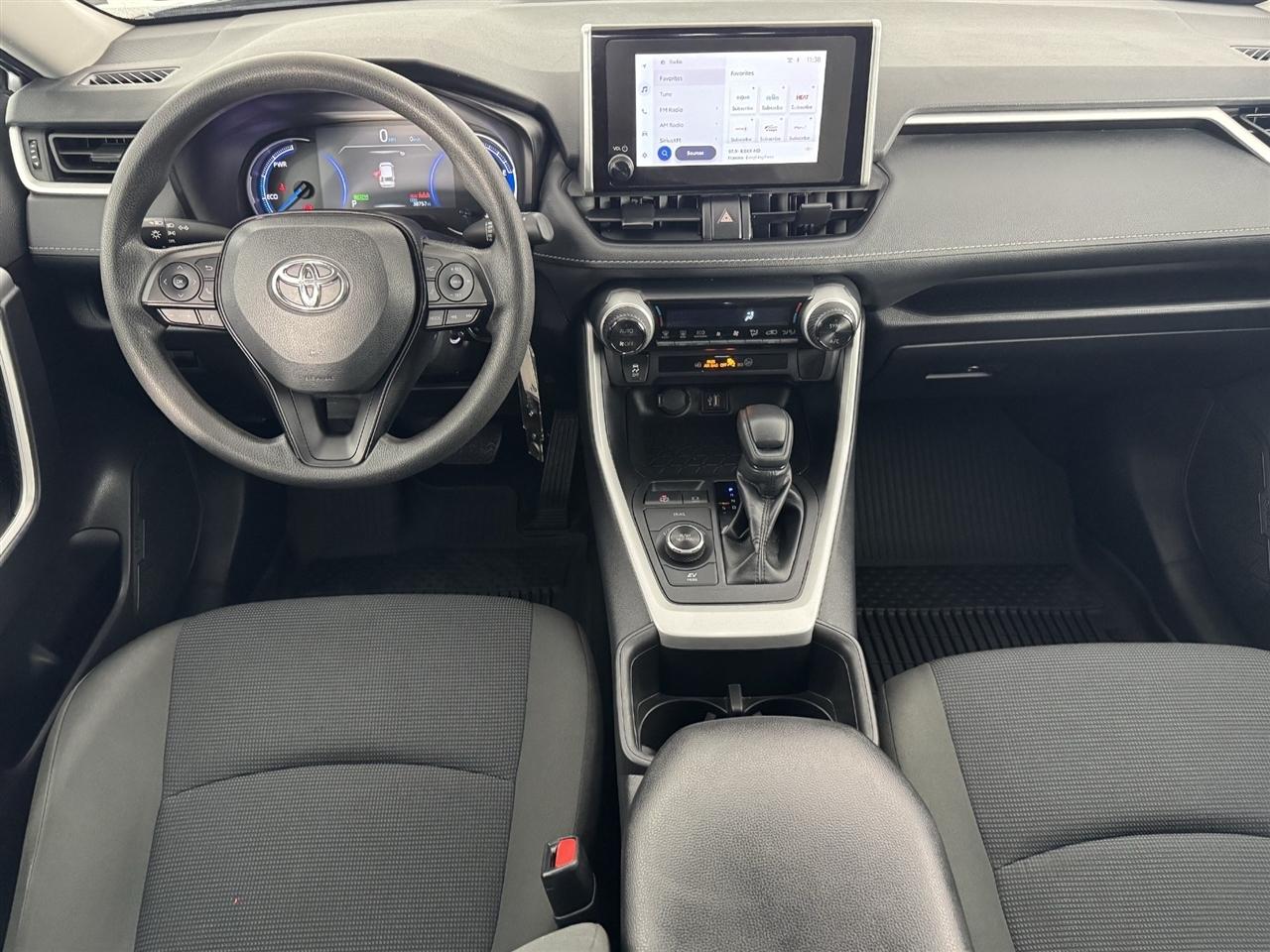 Toyota RAV4 Hybrid LE 2025