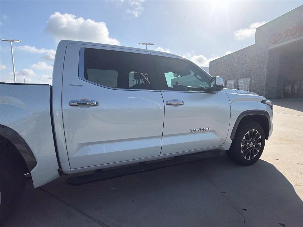 Toyota Tundra Limited CrewMax 4WD 2024