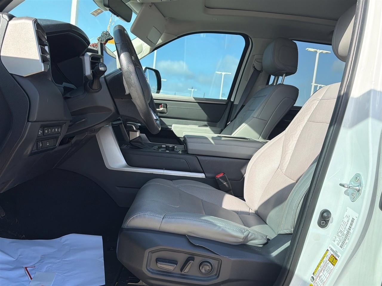 Toyota Tundra Limited CrewMax 4WD 2024