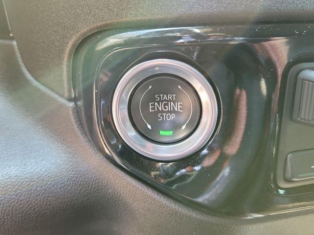 Chevrolet Silverado 1500 RST Crew Cab 4WD 2025