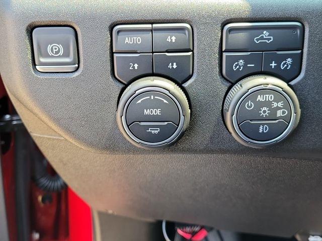 Chevrolet Silverado 1500 RST Crew Cab 4WD 2025