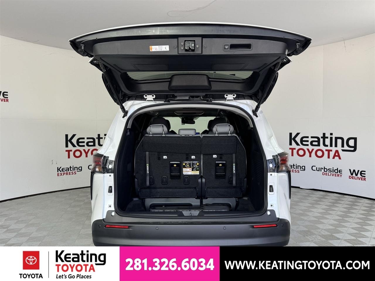 Toyota Sienna XLE 7-Passenger 2026