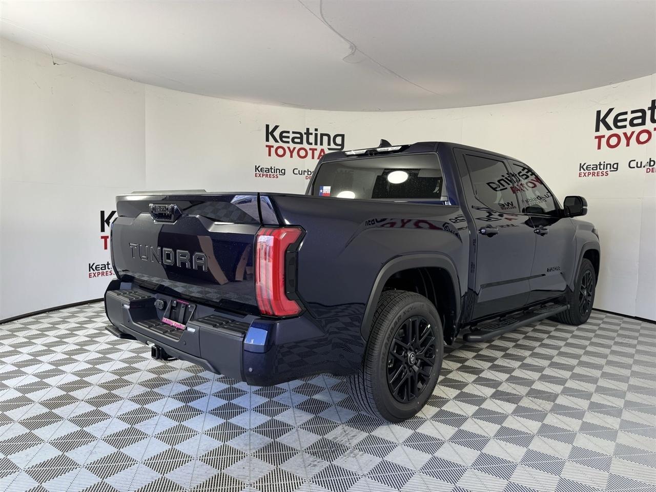 Toyota Tundra Limited CrewMax 2WD 2026