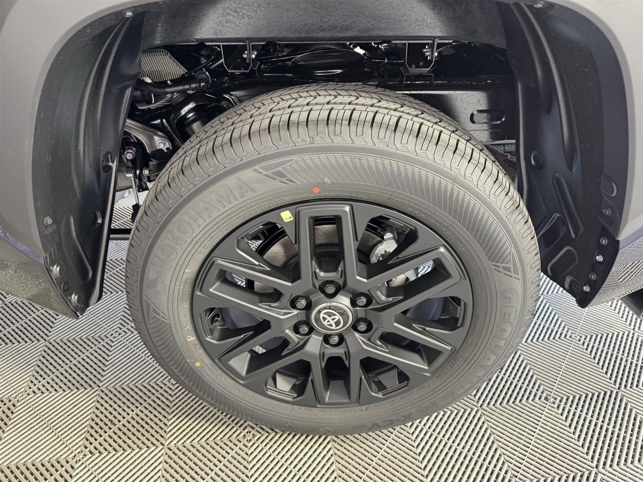 Toyota Tundra Limited CrewMax 2WD 2026