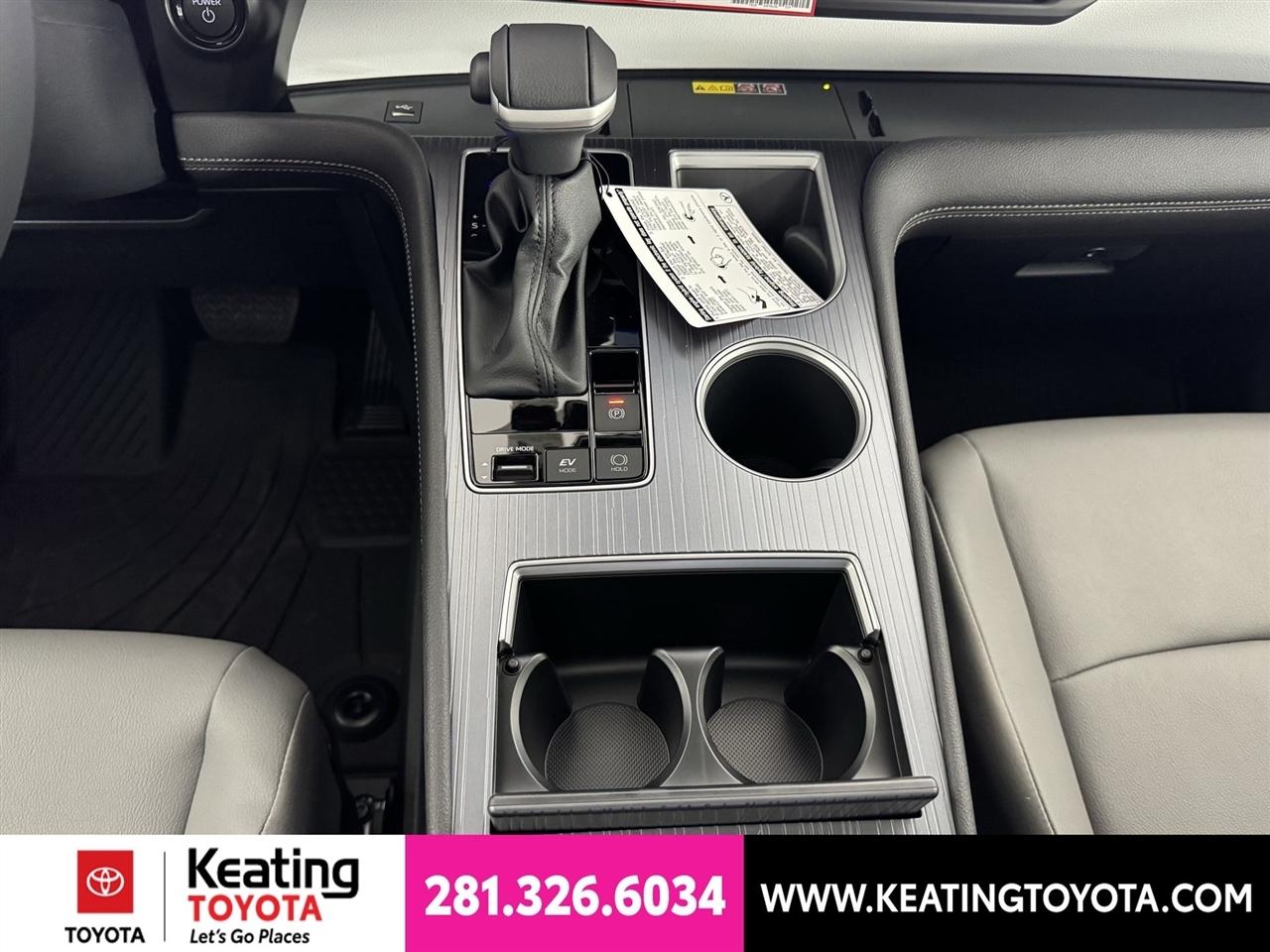 Toyota Sienna XLE 7-Passenger 2026