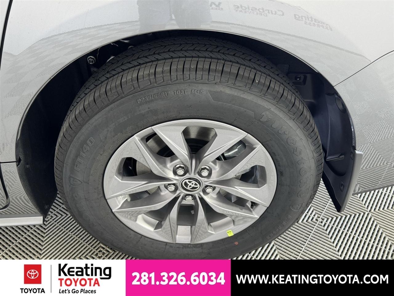 Toyota Sienna XLE 7-Passenger 2026