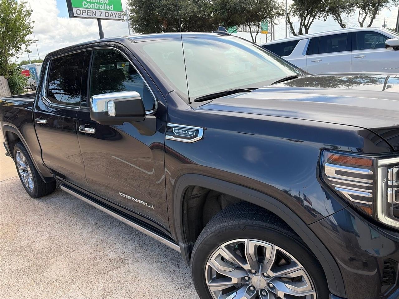 2022 GMC Sierra 1500 Denali Crew Cab Short Box 4WD