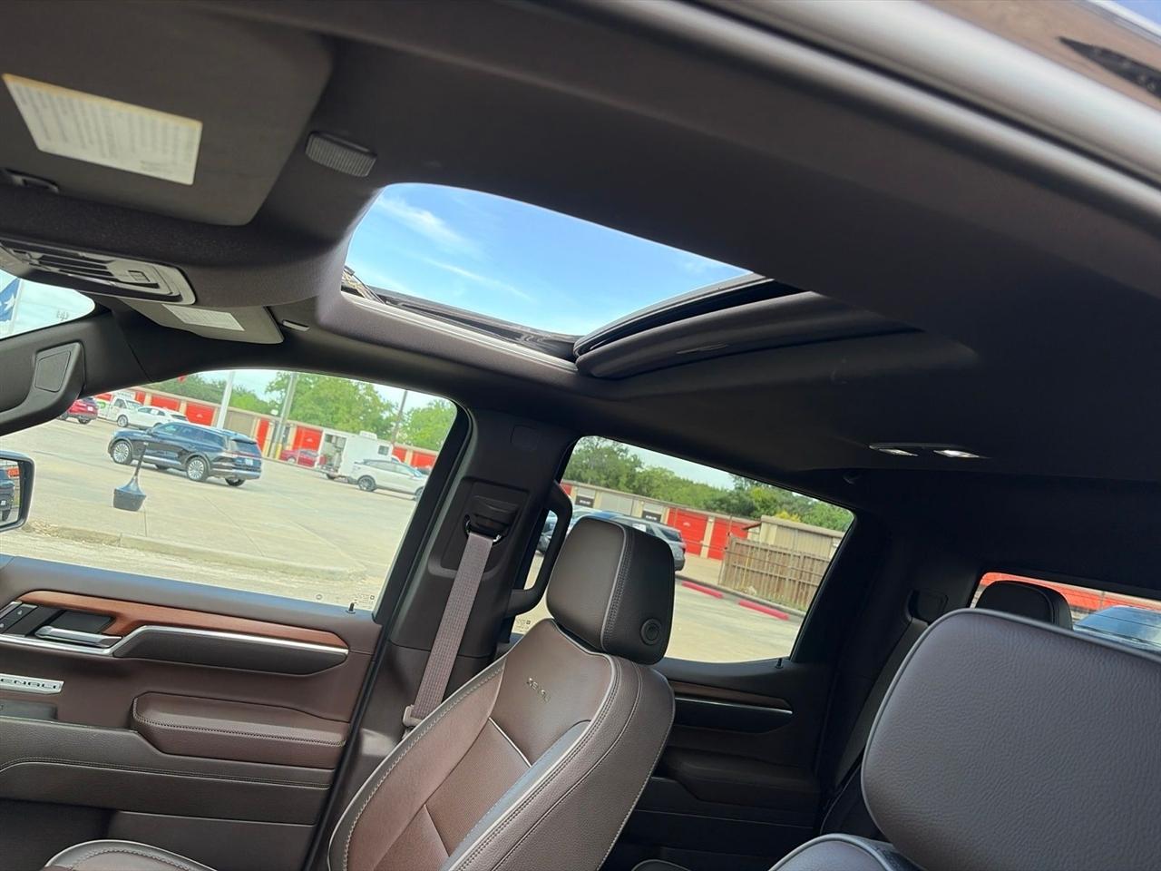 GMC Sierra 1500 Denali Crew Cab Short Box 4WD 2022
