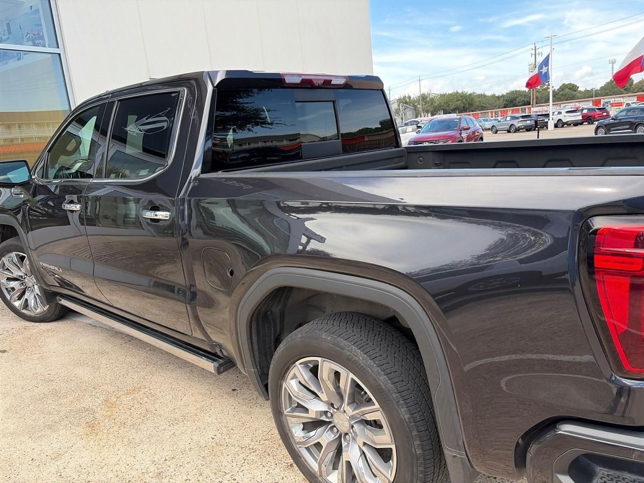 GMC Sierra 1500 Denali Crew Cab Short Box 4WD 2022