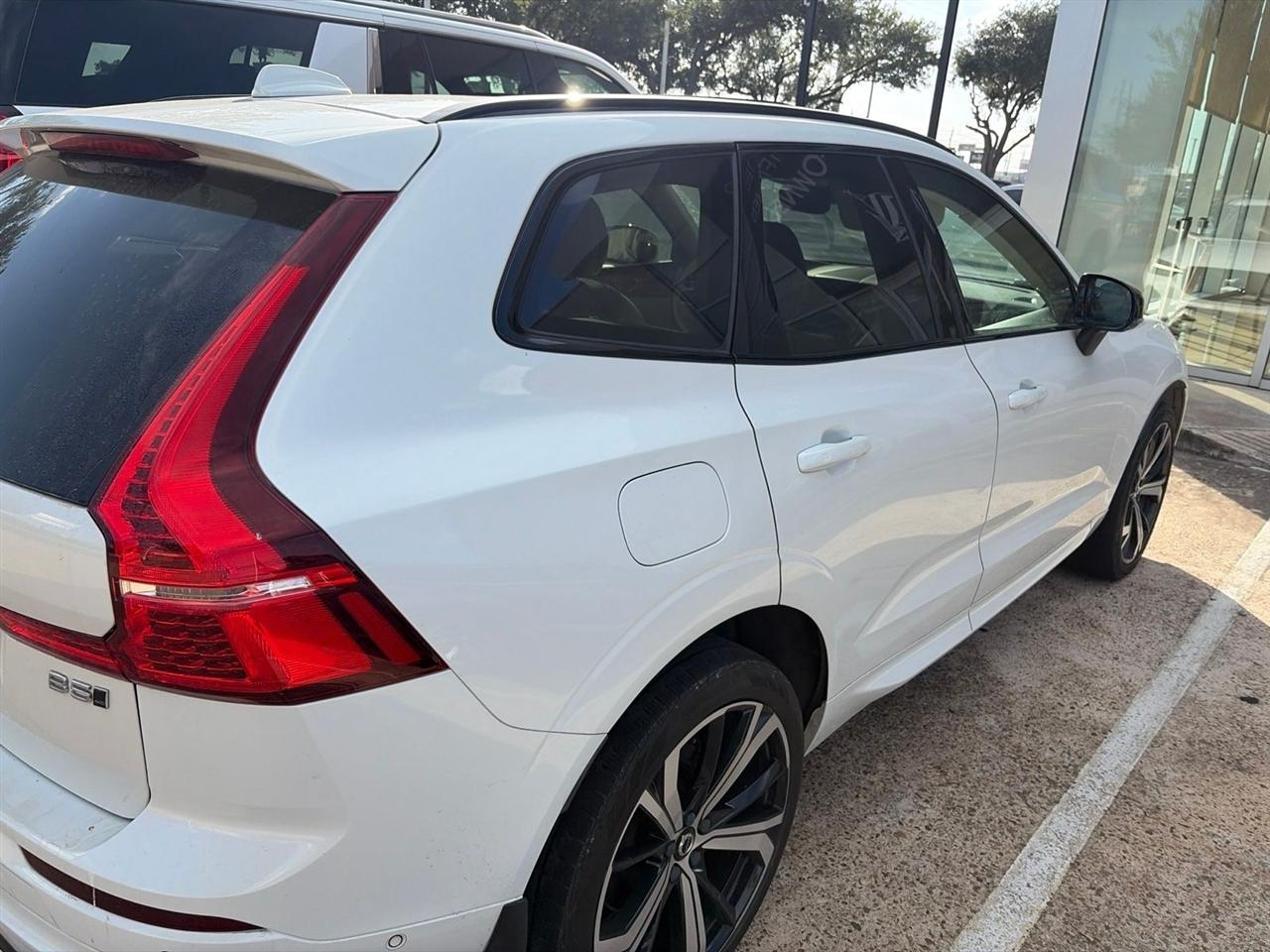 Volvo XC60 B5 Ultimate Dark AWD 2023