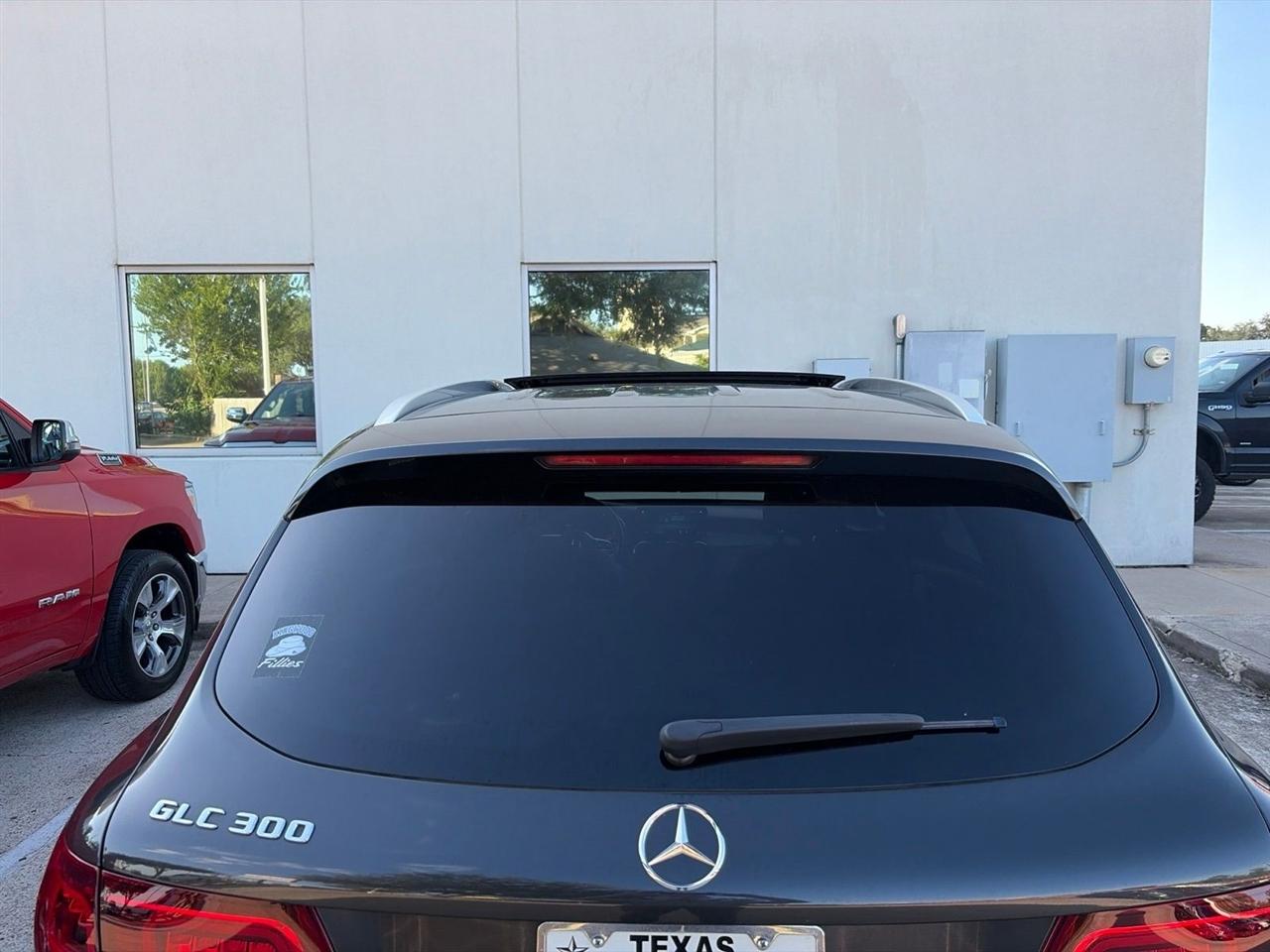 Mercedes-Benz GLC-Class GLC300 2021