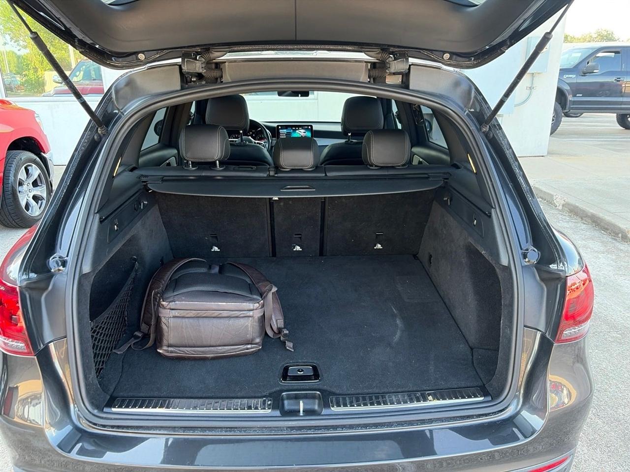 Mercedes-Benz GLC-Class GLC300 2021