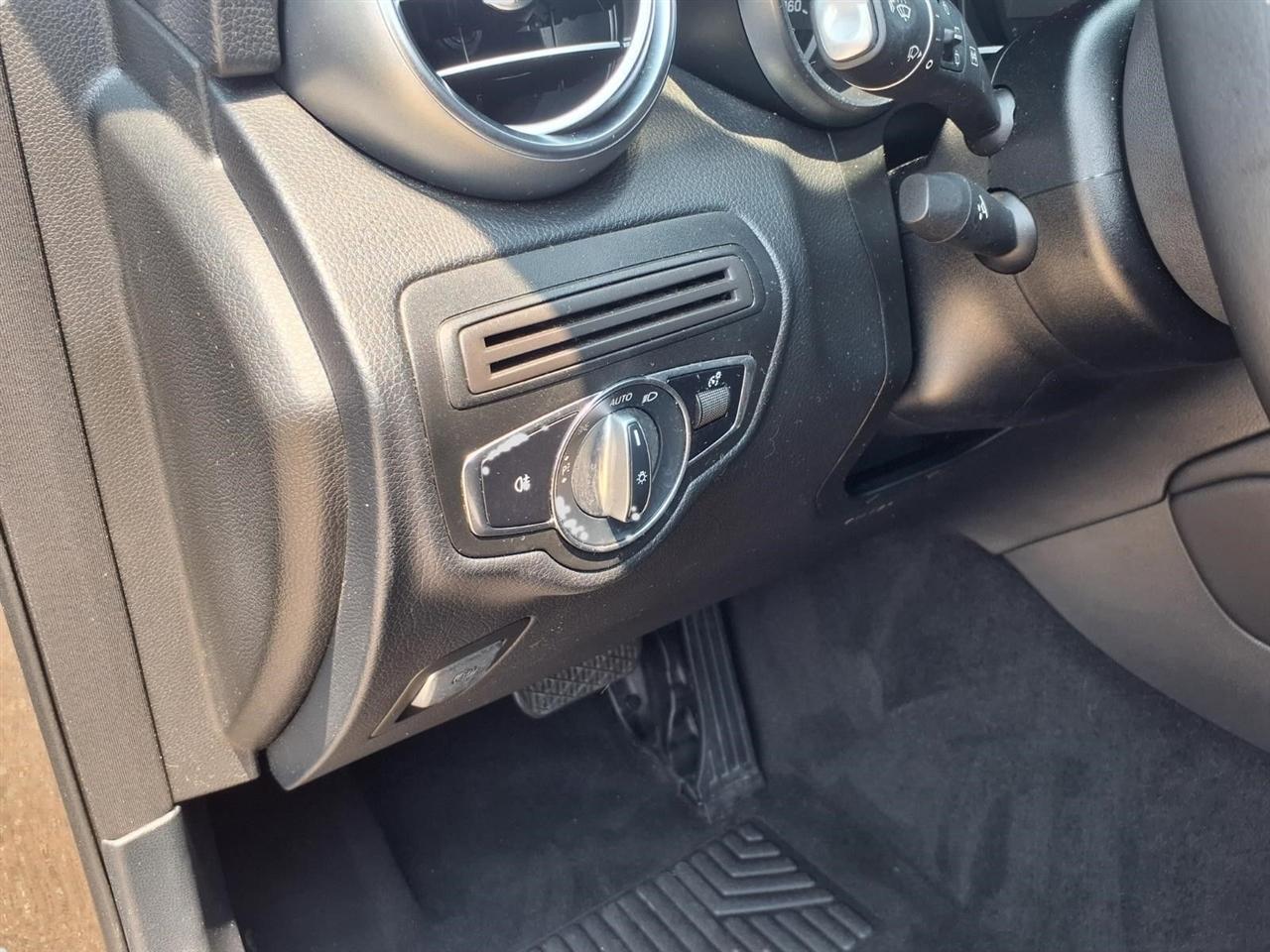 Mercedes-Benz GLC-Class GLC300 2021