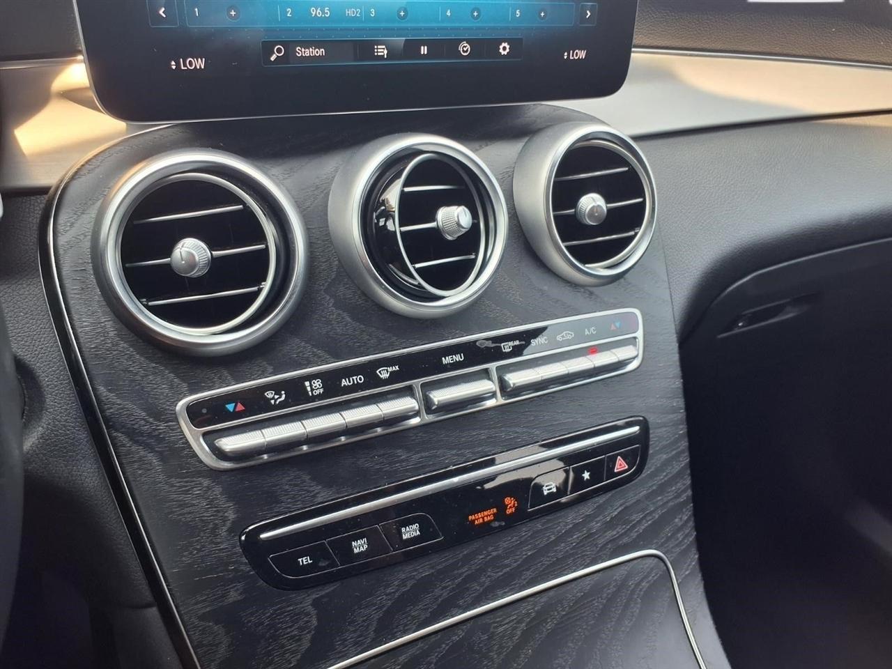 Mercedes-Benz GLC-Class GLC300 2021
