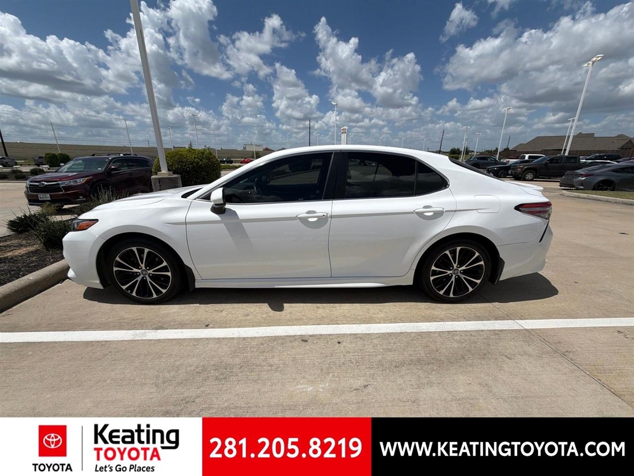 Toyota Camry SE 2019