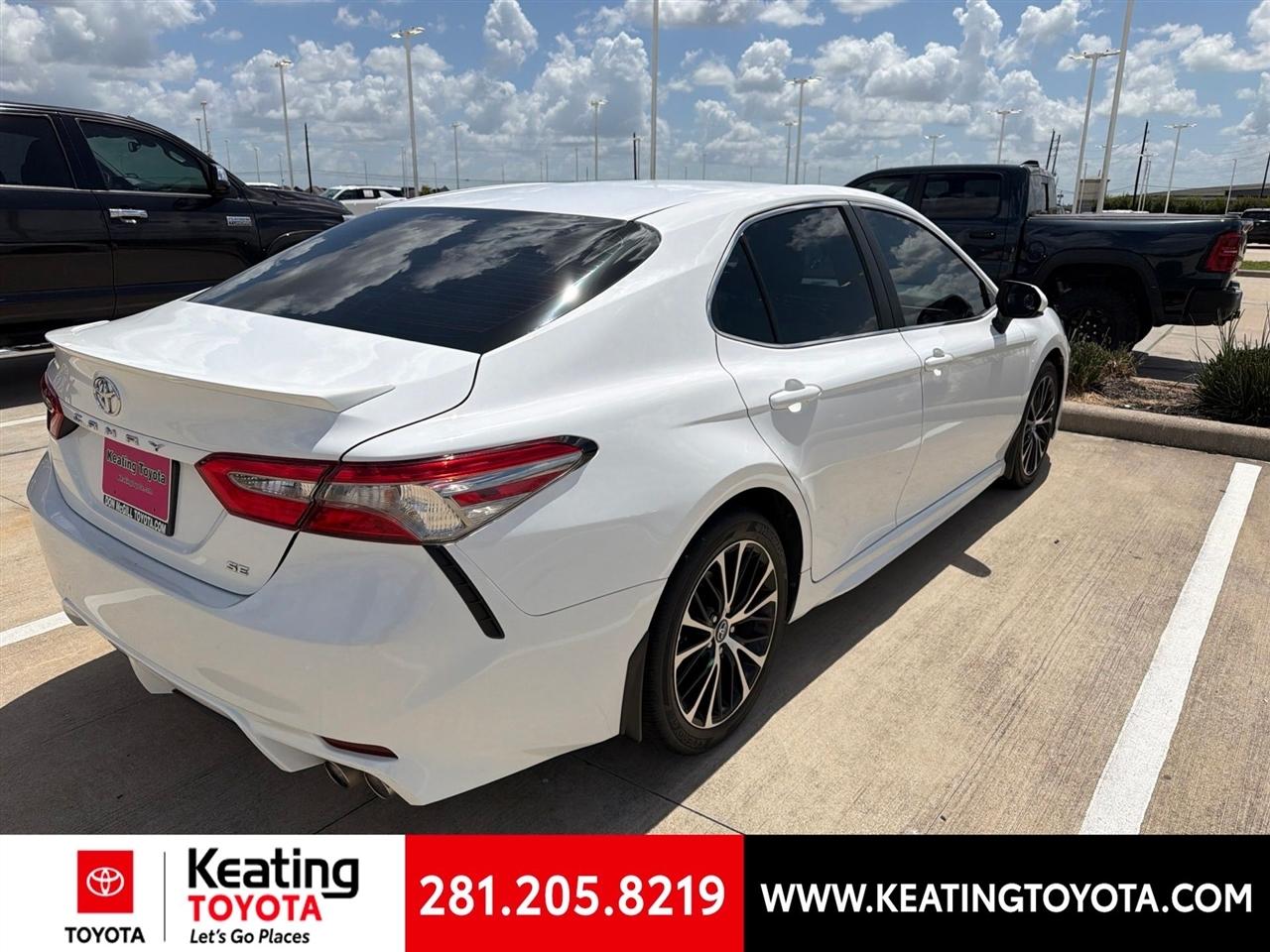 Toyota Camry SE 2019
