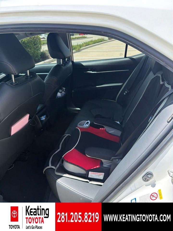 Toyota Camry SE 2019