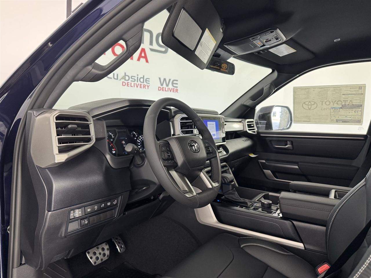 Toyota Tundra SR5 CrewMax 4WD 2026