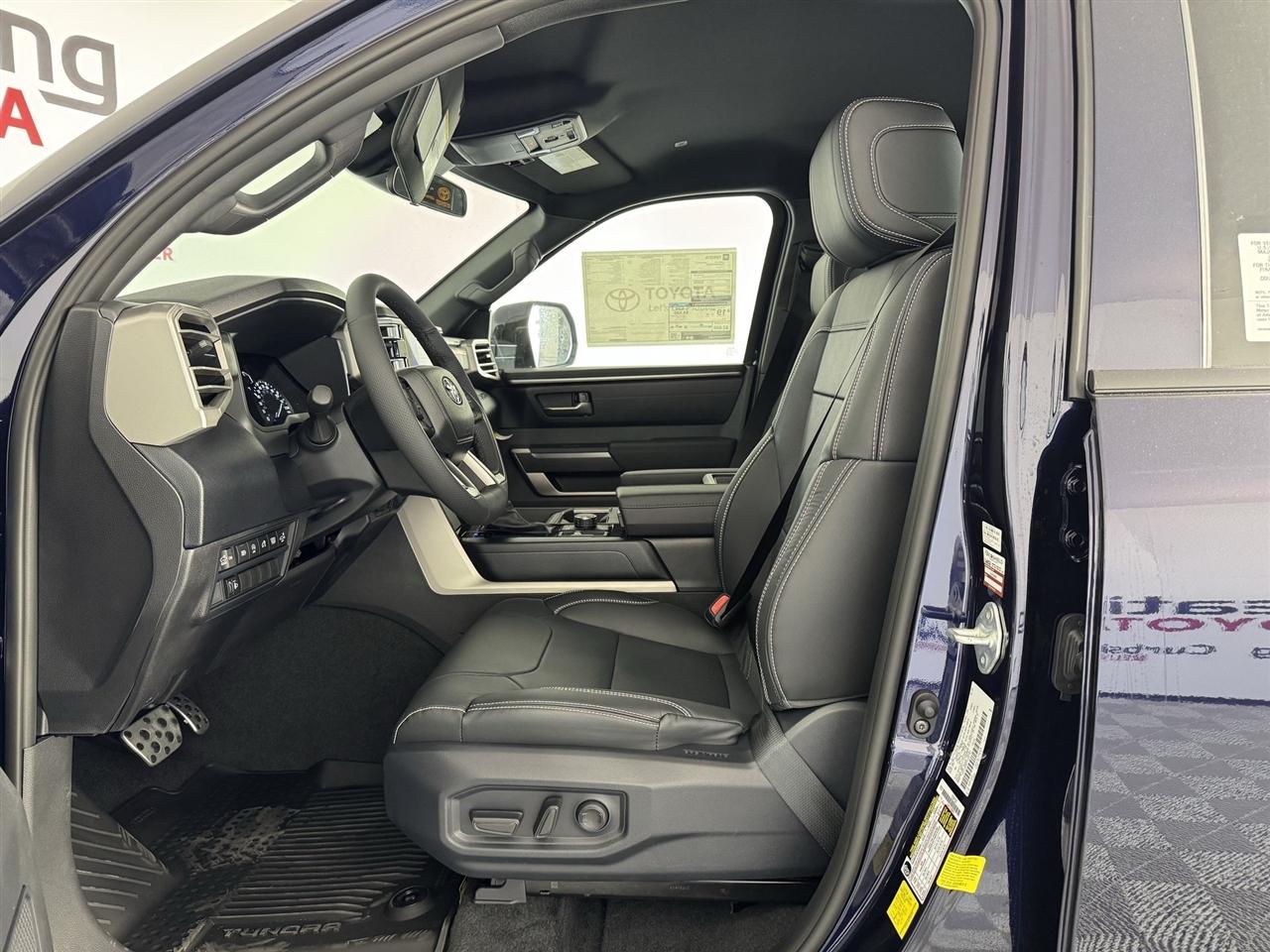 Toyota Tundra SR5 CrewMax 4WD 2026
