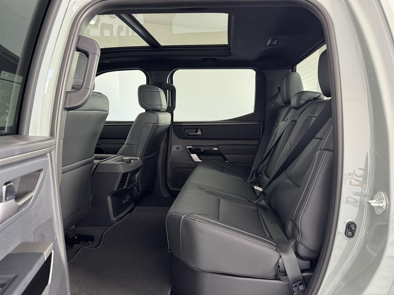 Toyota Tundra Limited CrewMax 4WD 2026