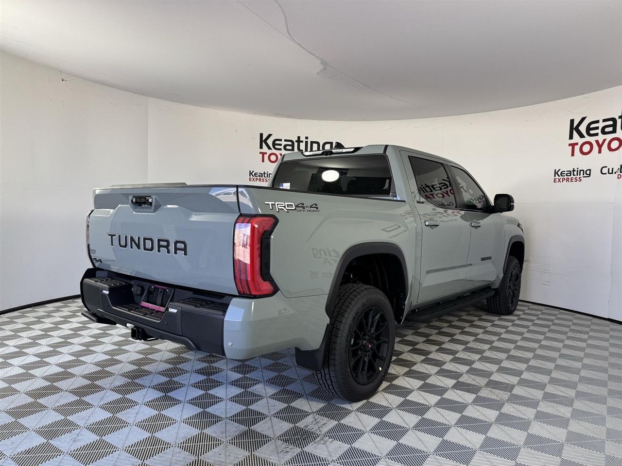 Toyota Tundra Limited CrewMax 4WD 2026