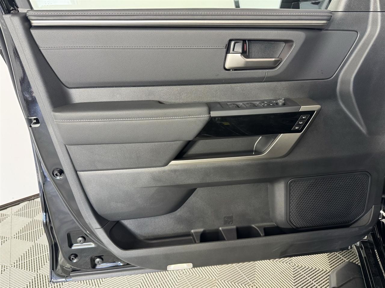 Toyota Tundra Limited CrewMax 2WD 2026