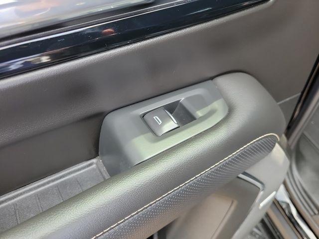 Chevrolet Suburban Premier 4WD 2026