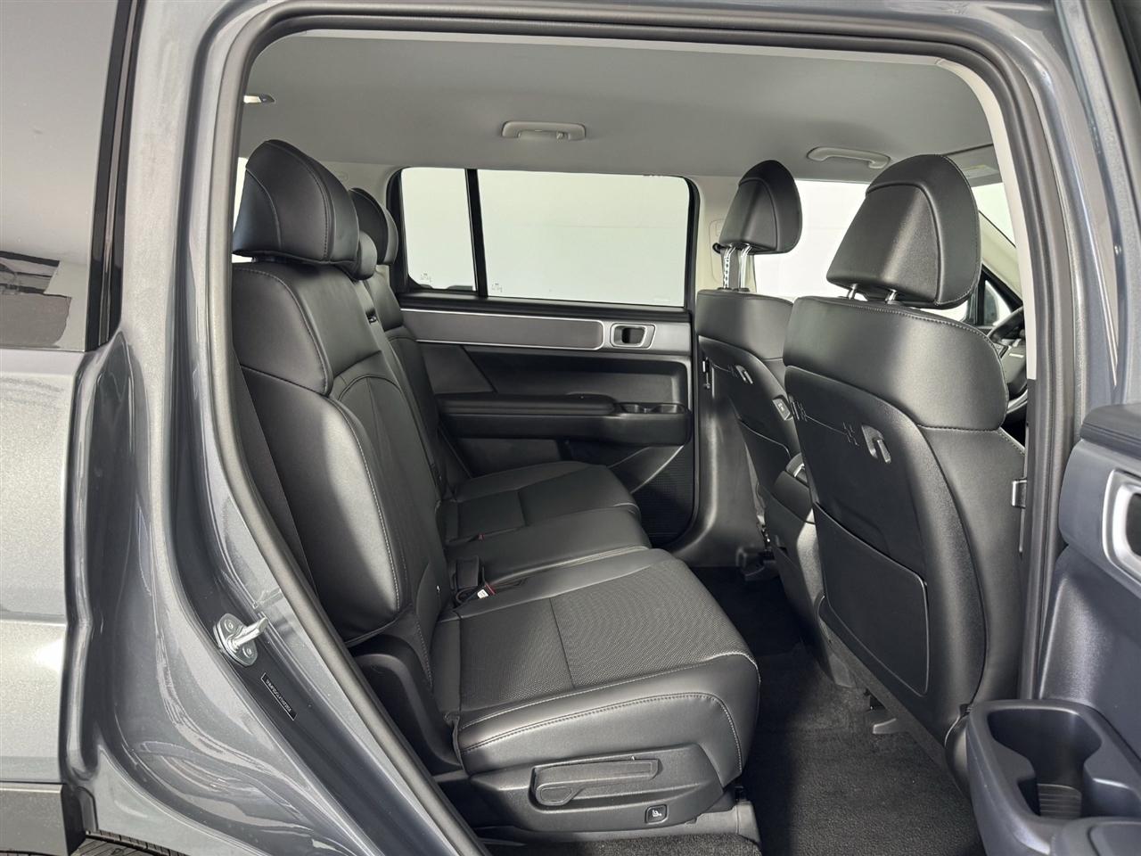 Hyundai Santa Fe SEL AWD 2026