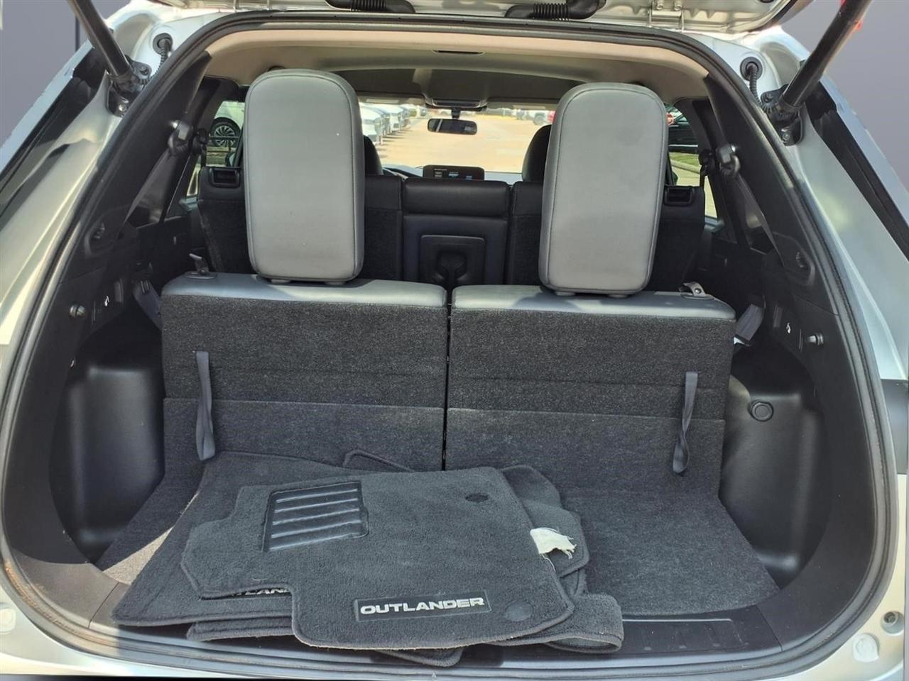 Mitsubishi Outlander SE 4WD 2022