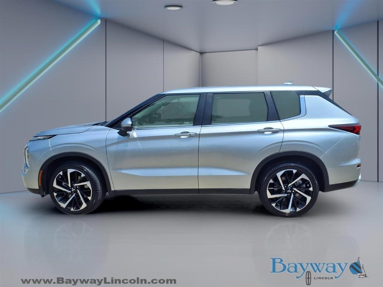 Mitsubishi Outlander SE 4WD 2022