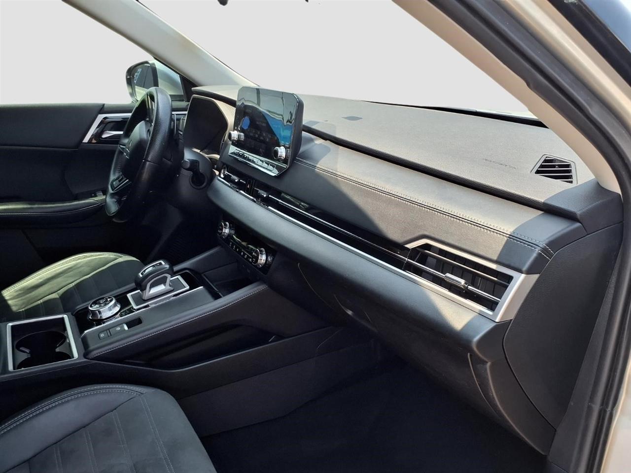 Mitsubishi Outlander SE 4WD 2022