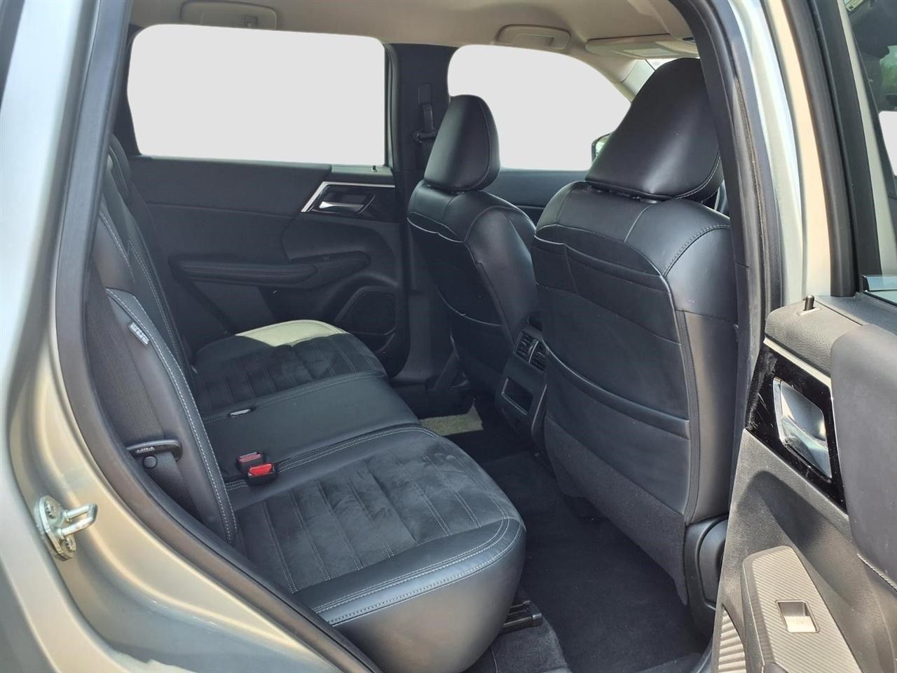 Mitsubishi Outlander SE 4WD 2022