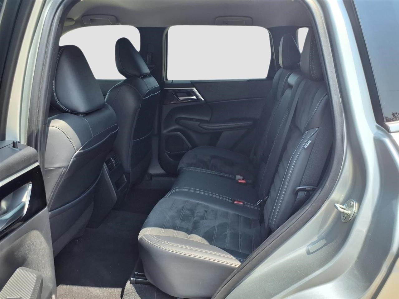 Mitsubishi Outlander SE 4WD 2022