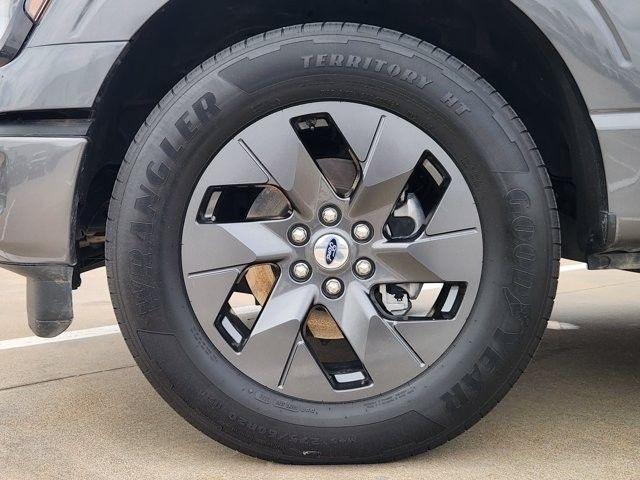 Ford F-150 STX SuperCrew 2WD 2025