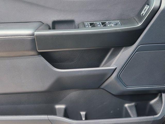 Ford F-150 STX SuperCrew 2WD 2025