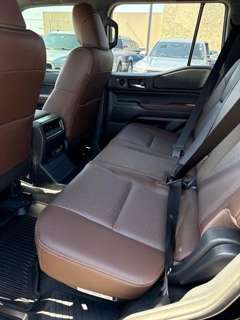 Toyota Land Cruiser Base 2026