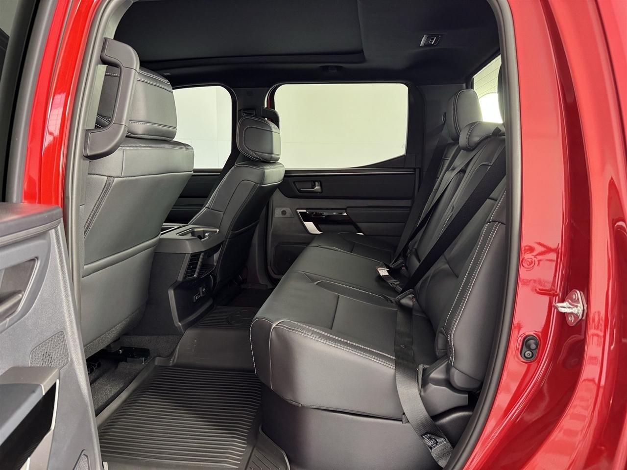 Toyota Tundra Limited Double Cab 2WD 2026