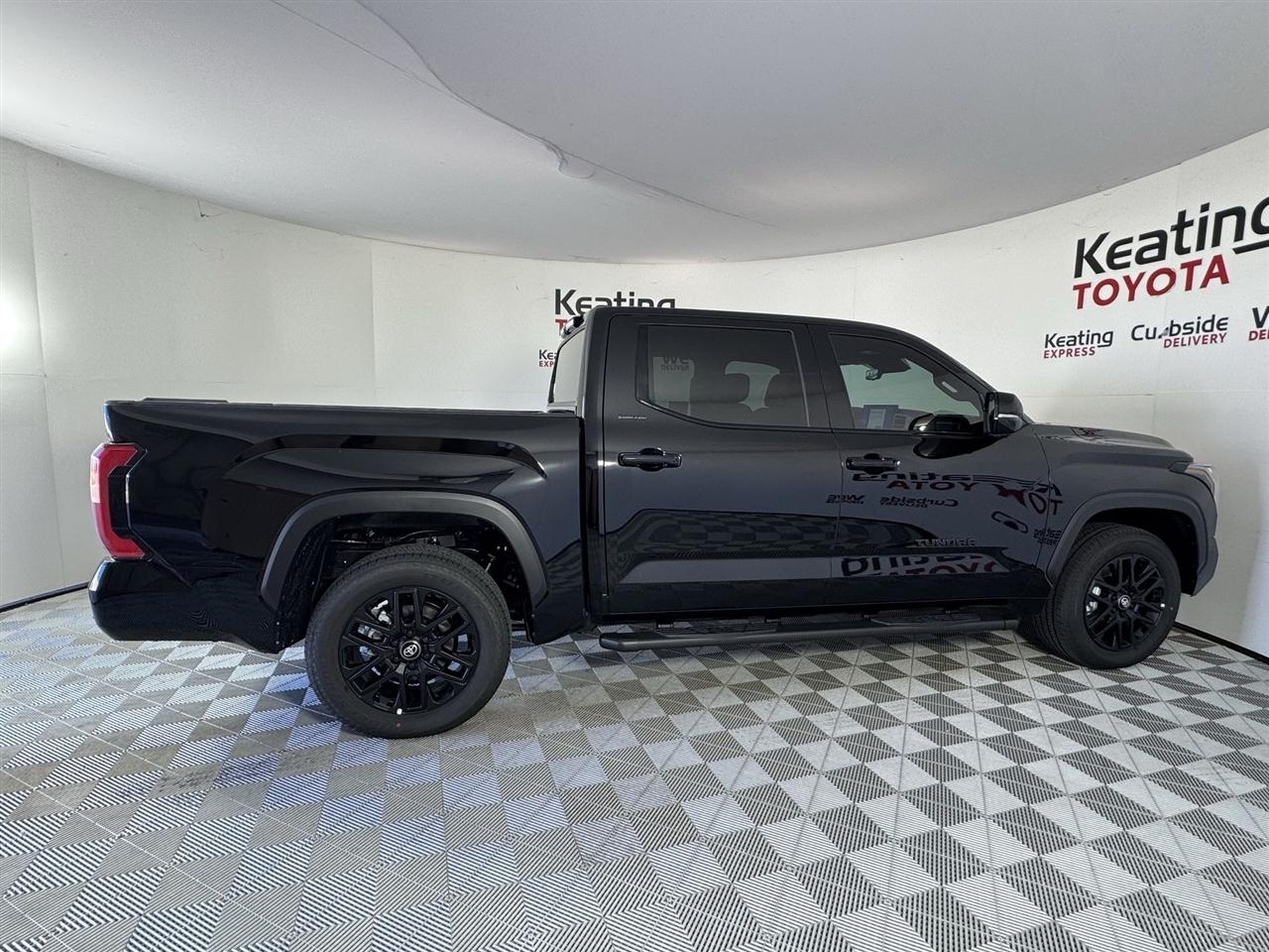 Toyota Tundra Limited CrewMax 2WD 2026