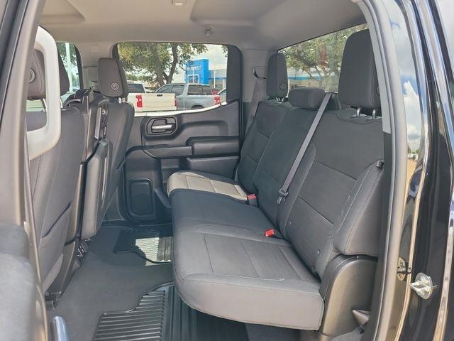 Chevrolet Silverado 1500 Custom Crew Cab 2WD 2024