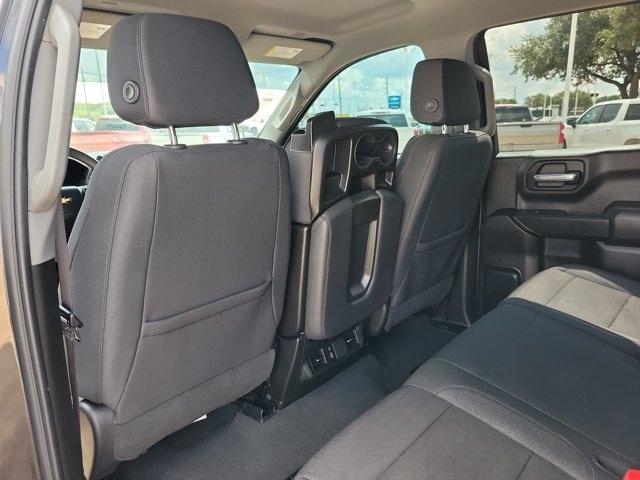 Chevrolet Silverado 1500 Custom Crew Cab 2WD 2024