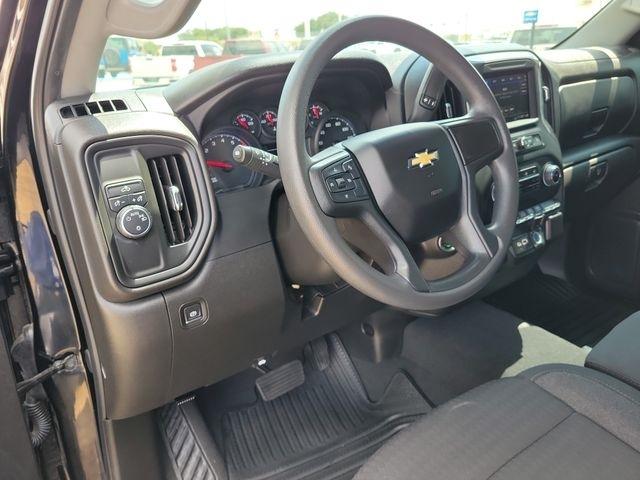 Chevrolet Silverado 1500 Custom Crew Cab 2WD 2024